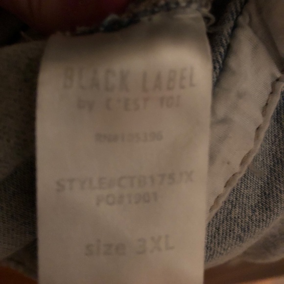 Distressed blue acid wash denim jean jacket. - Picture 4 of 4